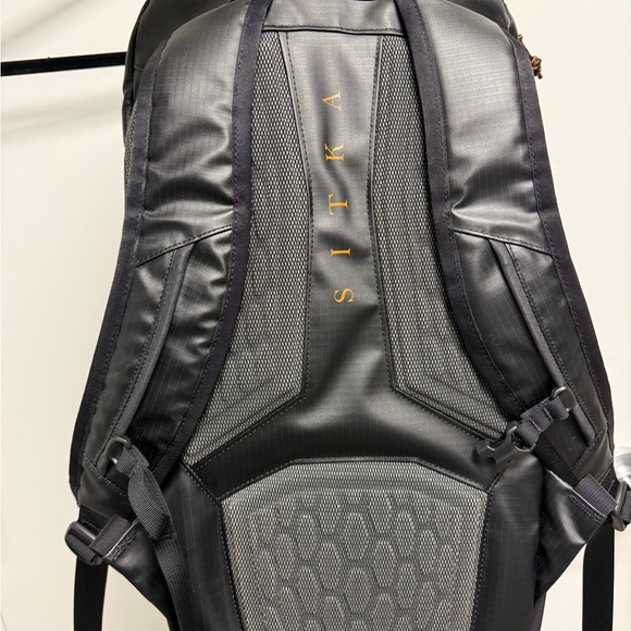 Sitka Drifter Travel Backpack - Picture 4 of 11